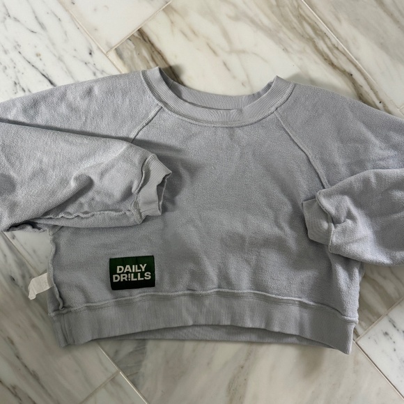 Daily Drills  SET- cropped crew & joggers in MIST M/L - Picture 12 of 12